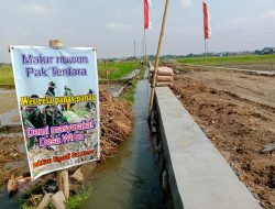 “Matur Nuhun Pak Tentara”, Poktan Ngudi Santosa Pasang Banner Ucapan Terimakasih Untuk Satgas TMMD