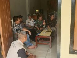 Kompak Tribina dan Pemerintah Desa Neglasari Jalin Silaturahmi dengan Warga, Sambang Door to door Sampaikan Pesan Kamtibmas dengan Berkeliling