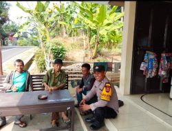 Dengan Humanis Bhabinkamtibmas Desa Neglasari Polsek Banjar Lakukan Silaturahmi Kamtibmas pada Warga Binaan