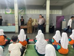 Unit Kamsel Satuan Lalu Lintas Polres Banjar Berkolaborasi Dengan UPTD SD Negeri 1 Banjar Melaksanakan Kegiatan Pembinaan dan Pelatihan Polisi Cilik Polres Banjar.