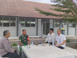 Bhabinkamtibmas Desa Sukamukti Silaturahmi dengan Kepala Sekolah SMKN 4 Banjar.