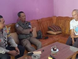 Bhabinkamtibmas dan Bina Desa Pol. PP Desa Waringinsari Silaturahmi dengan Tokoh Masyarakat dengan Humanis.