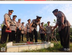 Kapolres Sarolangun Beserta Jajaran Upacara Ziarah di TMP Dalam Rangka Hari Bhayangkara ke-78
