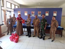 Tekan Angka Stunting Polsek Warunggunung Bagikan Bansos dari Kapolres Lebak