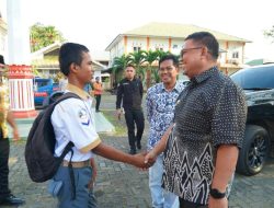 Pj. Wali Kota Palopo Tanggap dan Berikan Bantuan Sepeda kepada Siswa yang Menempuh Jarak 10 Kilometer ke Sekolah