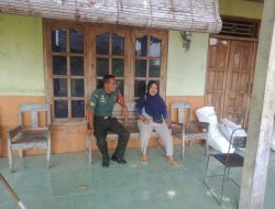 Babinsa dan Ibu Sumarsih Menjalin Komunikasi yang Hangat untuk Meningkatkan Kesejahteraan