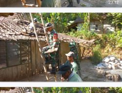 Babinsa Klego Gotong Royong Bantu Bongkar Rumah Bapak Sumarjo
