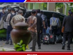 “Penyidik KPK Membawa Satu Koper Usai Melakukan Penggeledahan di Lingkungan Pemprov Jawa Timur ?!”