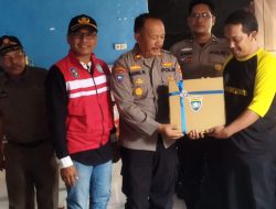 Polrestabes Surabaya Gelar Jum’at Curhat, Berikan Bantuan Sosial dan Sarana Kontak di Sumberrejo