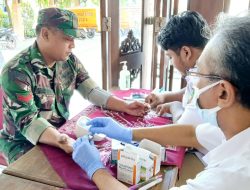 Kerjasama Dengan Puskesmas, Babinsa Kratonan Bersama Warga Laksanakan Pengecekan Rutin Penyakit Tidak Menular