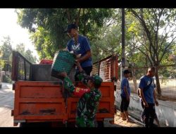 Gorong-gorong Dan Selokan Menjadi Sasaran Kerja Bakti Babinsa Kelurahan Nusukan Bersama Warga