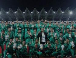 Bripda Rano Jutati Anggota Bidhumas Polda Jatim Pencetak Gol Cabor Sepak Bola PON XXI Raih Medali Emas