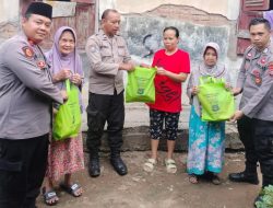 Kapolres Lebak Melalui Kapolsek Panggarangan Berikan 20 Paket Sembako Kepada 20 Warga Yang Kurang Mampu dan Lansia