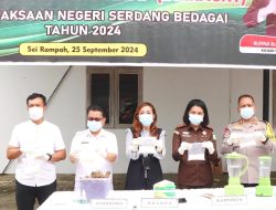 Kapolres Sergai, AKBP, Jhon Hery Rakutta Sitepu, SIK., MH Hadiri Kegiatan Pemusnahan Barang Bukti (BB) Di Kejari Sergai.