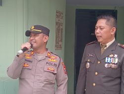 Kapolsek Perbaungan AKP S. Gurusinga Memberikan ucapan Selamat Ulang Tahun TNI ke Koramil 07 Perbaungan