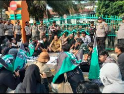 “HMI Kota Cilegon Mendesak Mundur Pjs. Walikota Cilegon Yang Diduga Hadir Dalam Deklarasi Calon Gubernur Banten ?!”