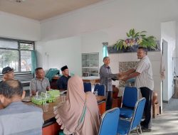 Penyerahan SK DPC Pelita Prabu Lotim, Oleh Sekretaris DPW Pelita Prabu NTB Berjalan Lancar.