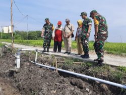 Babinsa Demangan Turut Monitoring Program Irigasi Pompanisasi