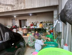 Anjangsana Ke Pemilik Warung Makan, Babinsa Purwodiningratan Ingatkan Pentingnya Kebersihan