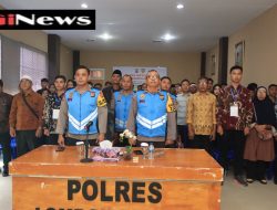 Polres Loteng Gelar Penandatanganan Fakta Integritas Panitia, Peserta dan Orang Tua Wali Penerimaan Bakomsus TA. 2024.