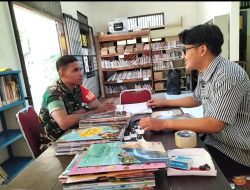 Dukung Adanya Perpustakaan di Wilayah Binaan, Babinsa Laksanakan Komsos Dengan Pengelola Gedung Perpustakaan Sriwedari