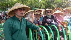 Pimpinan Seni Budaya Kujang Aji Diri Ustadz, Agus Ubaidillah Sosialisasikan Kemenangan Paslon No. 2 Dadang Supriatna-Ali Syakieb.