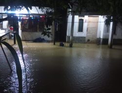 DESA KUBANGKAMPIL KECAMATAN SUKARESMI RUMAH TERENDAM AIR KARENA DI GUYUR HUJAN LEBAT.