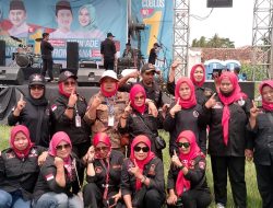 Grib Jaya Dari 35 PAC Kecamatan Kabupaten Pandeglang Menghadiri Deklarasi Fitron Diana Di Kecamatan Pagelaran Pandeglang Banten .