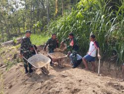 Babinsa Karya Bakti Pembuatan Drainase dan Gorong-Gorong Parit Jalan