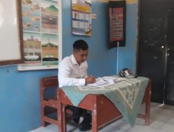 “TAUFIK MUAMAR, SEORANG GURU HONORER SUDAH MENGABDI SELAMA 13 TAHUN ?!”