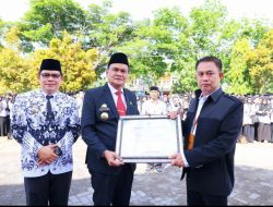 Bupati Barru Inspektur Upacara Pada Peringatan Hari Guru Nasional Ke-79 Tahun 2024