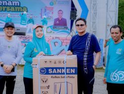 Peringati Hari Kesehatan Nasional Ke-60, Bupati Barru Senam Bersama Nakes