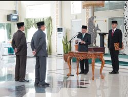 Bupati Dadang Supriatna Lantik Kadinsos Baru dan Ketua Dewan Pengawas PDAM