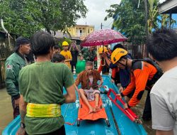 Polri Gerak Cepat Evakuasi Warga Terdampak Banjir di Sulawesi Selatan