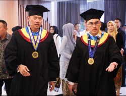 Raih Gelar Wisudawan Terbaik Unair, Menko AHY Serukan Kolaborasi Bangun Indonesia Maju