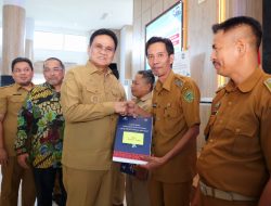 Bupati Barru Secara Resmi Launching Penyerahan Alokasi Dana Desa Berbasis Kinerja Tahun 2025