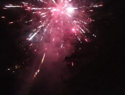 PT. Rora Indah Family Gebyar 1000 Kembang Api Cantik Lepas Tahun 2024.