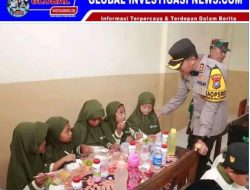 Polres Jember Menggelar Kegiatan Jum’at Berkah Berbagi Makanan Bergizi Di SDN 03 Kamal.