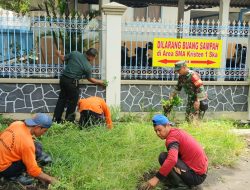 Danramil 03/Serengan dan Babinsa Kratonan Pelopori Jum’at Bersih