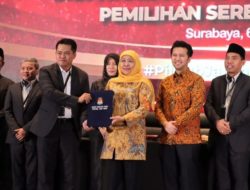 KPU Tetapkan Khofifah-Emil Sebagai Gubernur dan Wakil Gubernur Jatim Terpilih