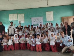 Yayasan Sieben Ahren Hari Ini Menyalurkan Bantuan Alat Tulis (Buku dan Pulpen)