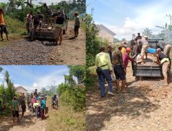 Kepala kampung Sumber Baru & Masyarkat Bahu Membahu Gotong Royong Bersama.