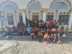 Sambut Bulan Suci Ramadhan 1446H/2025M, Siswa-Siswi UPTD SPF Ujung Bawang Lakukan Kebersihan Di Rumah Ibadah.