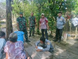 Danramil 05/Pasar Kliwon Dan Babinsa Sangkrah Terjun Langsung ke Lokasi Bantu Evakuasi Warga Akibat Banjir