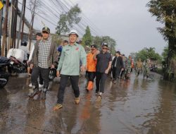Bupati Kang DS Tinjau Lokasi Banjir di Kawasan Cidawolong Majalaya, Ini Langkah yang Akan Dilakukan Kedepan
