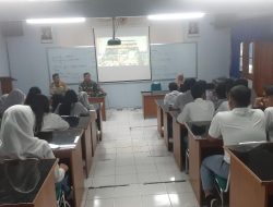 Danramil 04/Jebres Berikan Sosialisasi Penerimaan Calon Taruna Akademi TNI di SMAN 3 Surakarta
