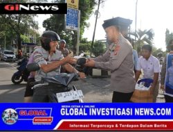 Ramadhan Berkah, Kapolres Lombok Tengah Bagikan Takjil kepada Masyarakat