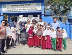 Antusias Masyarakat Saksikan Kegiatan Pak Bhabin Produksi Konten Edukasi Tertib Berlalu Lintas di Sumut
