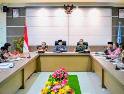 Bupati Dompu Pimpin Rapat Panitia Pelaksanaan Hari Jadi Ke – 210 Kabupaten Dompu.