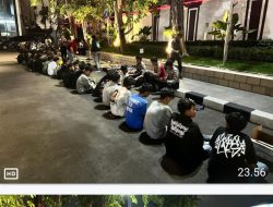 34 Pemuda Berpakaian Hitam Diamankan Polrestabes Surabaya Usai Konvoi di Depan Grahadi Surabaya